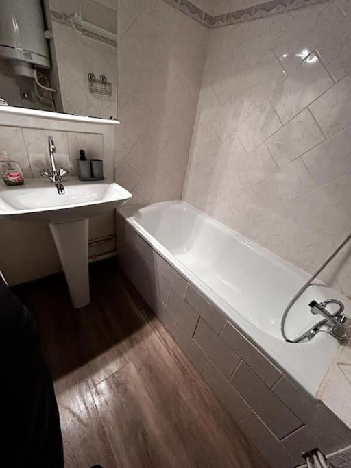 Confortable Appartement, Panorama Sud, Vue Montagne Allos Buitenkant foto